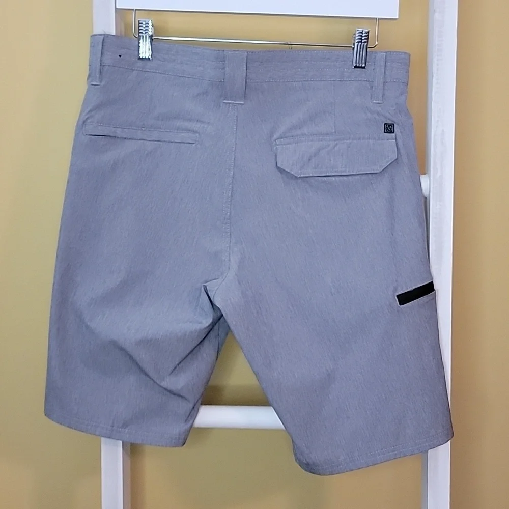 Burnside Shorts Pockets Zip - Picture 3 of 8